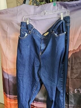 Classic Straight Leg Women's Jeans in Dark Blue Denim Raw